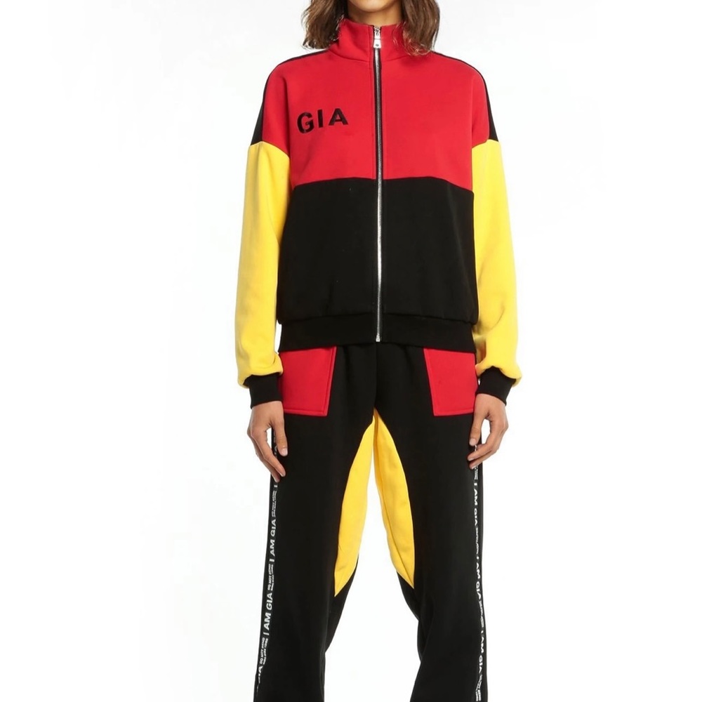 I AM GIA BLASTER SET
